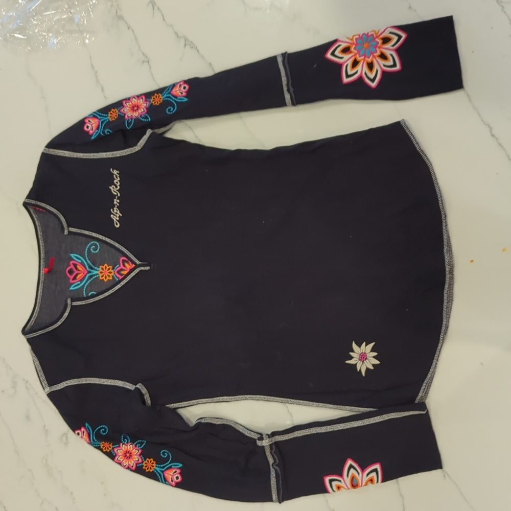 Alp-n-Rock Long sleeved Henley size 2